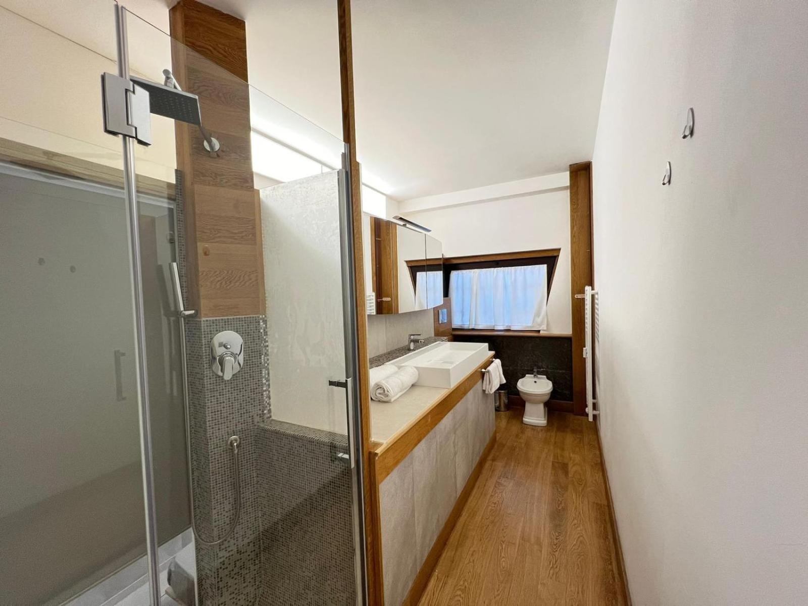 "R&P Apartment", Short Term Stay, Elegant Design, Bisceglie Metro Station, Easy For San Siro And Fiera Milano, Free Parking المظهر الخارجي الصورة