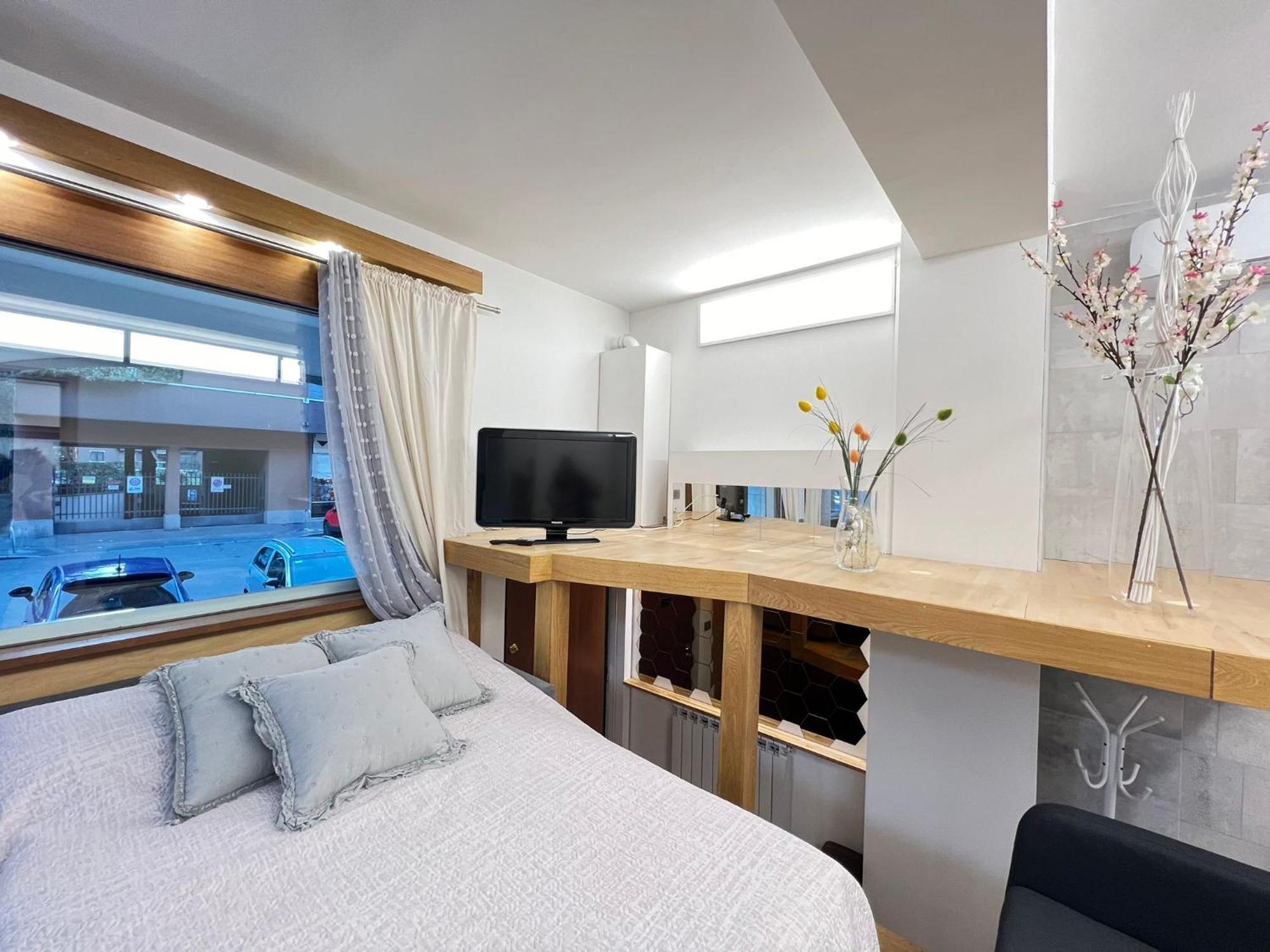 "R&P Apartment", Short Term Stay, Elegant Design, Bisceglie Metro Station, Easy For San Siro And Fiera Milano, Free Parking المظهر الخارجي الصورة